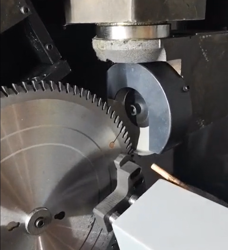 Sharpening-Machine-for-Tooth-Top-and-Face-on-Carbide-Tipped-Circular-Saw-Blades